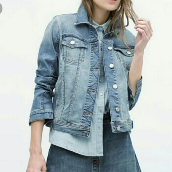 Zara Jackets & Blazers - Zara Denim Fitted Jean Jacket